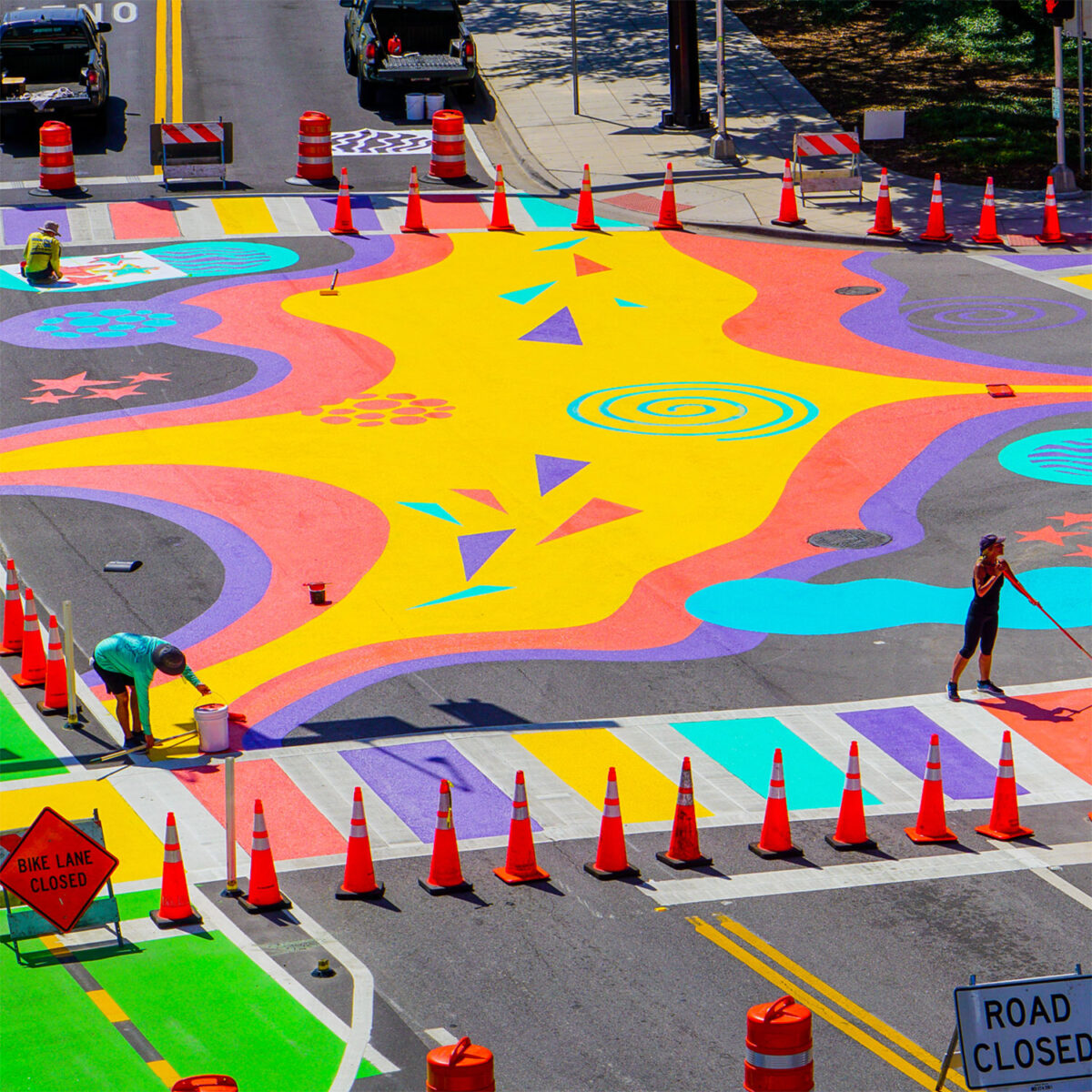 Full view picture of 'River of Color' mural in Downtown Tampa.